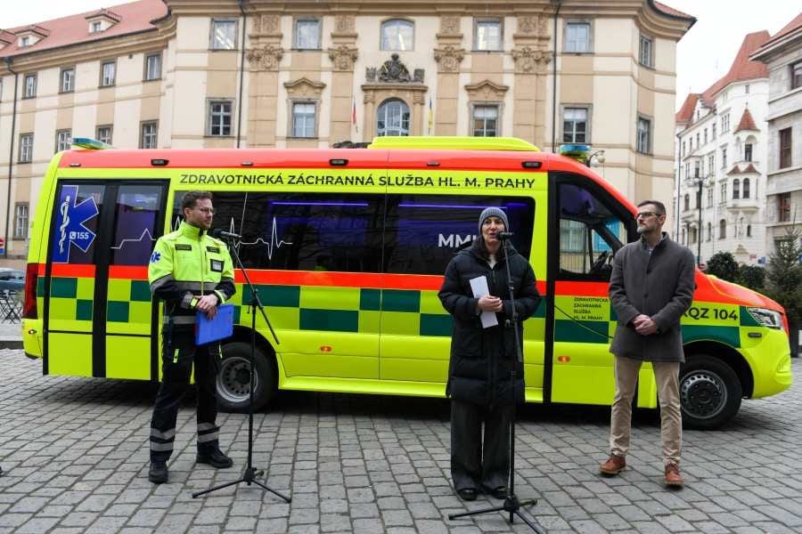 Praha představila evakuační vůz EVA pro až 12 osob