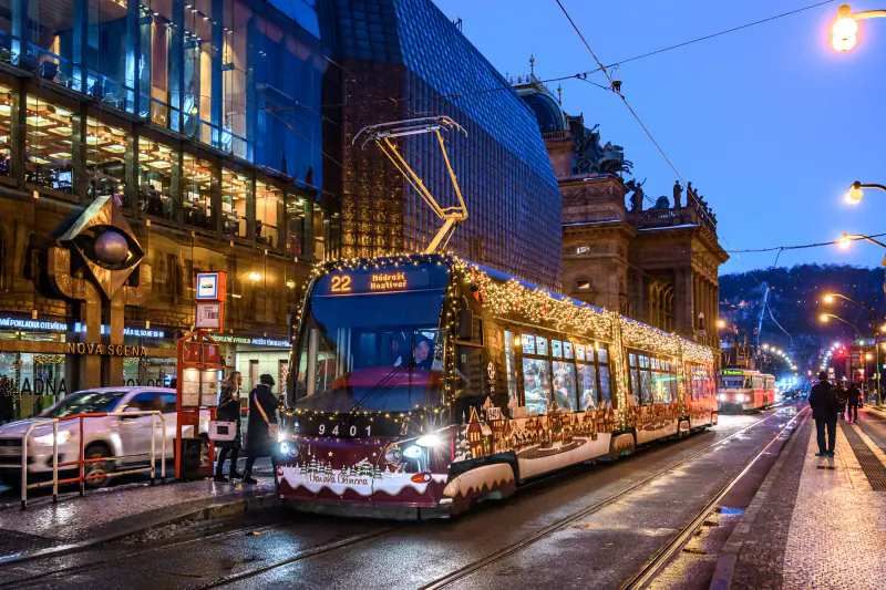 Pražská MHD během adventu posílí provoz a zkrátí intervaly spojů