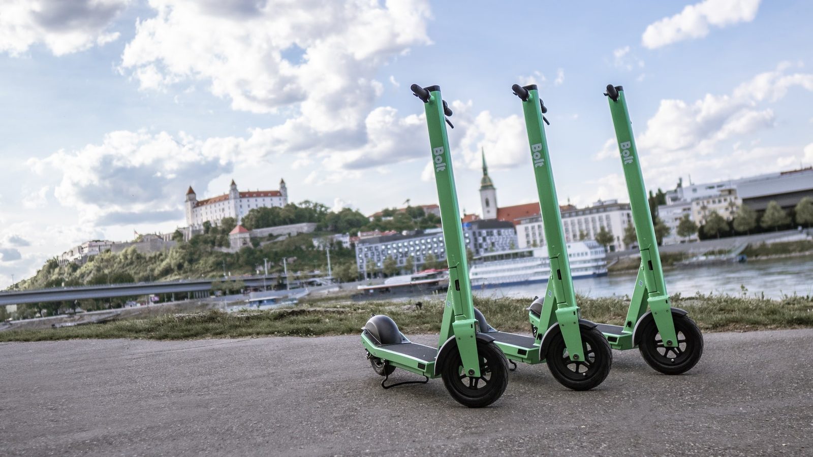 Konec sdílených koloběžek v Praze