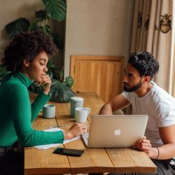 Poradíme vám, jak začít s investováním do cenných papírů