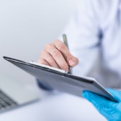 Pravda o darování krevní plazmy: Odhalení mýtů a procesu odběru o životě zachraňujícím činu