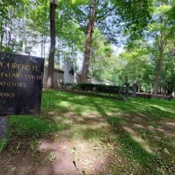 Budova Nové radnice bude hostit seminář o tajných pohřebištích obětí komunismu i nacismu