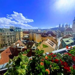 Ceny nájmů v Praze od začátku roku 2020 klesly o 2,6 %, v průměru stojí metr čtvereční 300 korun