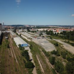 Developeři poskytnou městu na Nákladovém nádraží Žižkov desítky milionů korun. Metodika spoluúčasti investorů se v praxi osvědčuje