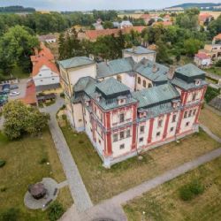 Hlavní město dokončilo transformaci ústavní péče ve Svojšicích, kam byli po desetiletí odváženi Pražané se zdravotním znevýhodněním