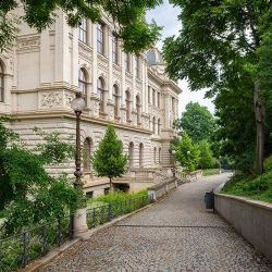 Který z projektů je lépe připravený na oteplování, sucho, lijáky nebo energetickou soběstačnost? Hlasujte online v soutěži Adapterra