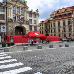 Na Mariánském náměstí Praha otevřela nové odběrové místo. Testovat se bude i metodou PCR vzorkem ze slin