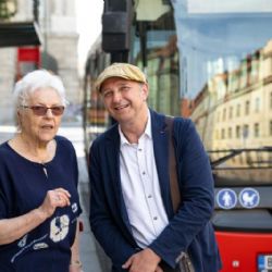 Novým hlasem autobusů a tramvají PID bude herec Jan Vondráček