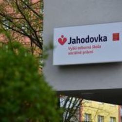 Objekt VOŠ Jahodovka v Praze 10 rozšíří po rekonstrukci svoji kapacitu pro výuku