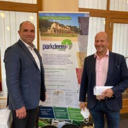 Odborný seminář představil možnosti pro předcházení tepelným ostrovům ve městech pomocí mlatových povrchů