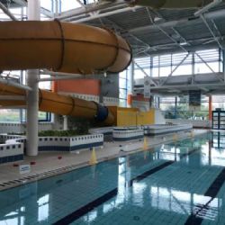 Po technických problémech se v sobotu veřejnosti znovu otevře letňanský bazén