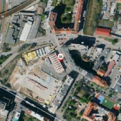 Praha koupí budovu v ulici U Pergamenky v Holešovicích. Přestaví ji na střední školu