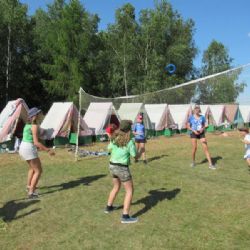 Praha nabídla dětem z tornádem postižených obcí místa na letních táborech zdarma