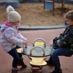 Praha nesouhlasí s plánovaným zrušením dětských skupin: zásadně by to ohrozilo návrat rodičů do práce