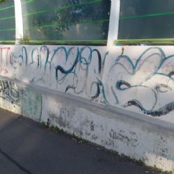 Praha spustila pilotní projekt k odstraňování graffiti na městských objektech. Pomůže i nová aplikace