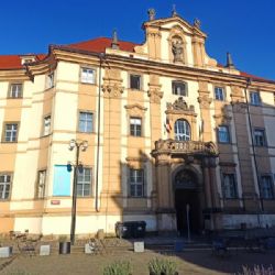 Praha věnuje Národní knihovně finance na vybudování mobilního pracoviště digitalizace knihovních fondů