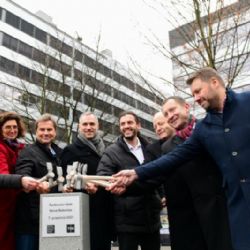 Praha zahájila stavbu parkovacího domu pro 379 aut u stanice metra Nové Butovice