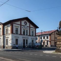 Pražská tržnice ožívá kulturou. Láká na auto-koncerty, módní přehlídky nebo interaktivní divadelní představení