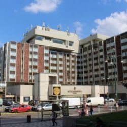 Při rekonstrukci hotelu InterContinental byl objeven azbest. Lidem v okolí ale žádné nebezpečí nehrozí