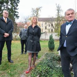 Primátor se při návštěvě Zbraslavi a Velké Chuchle podíval do školy a debatoval o dopravních problémech