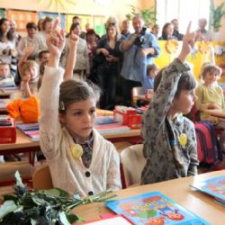 Prvňáci a druháci se vrátili do škol. Praha toto rozhodnutí podporuje