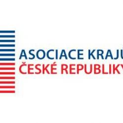 Školská komise Asociace krajů vyzývá vládu k lepší koordinaci karanténních opatření ve školách