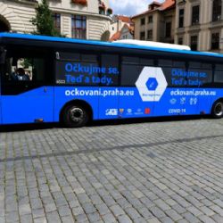 V Očkovacím autobuse dostalo vakcínu už téměř 1 200 lidí. Jeho provoz o víkendu skončí