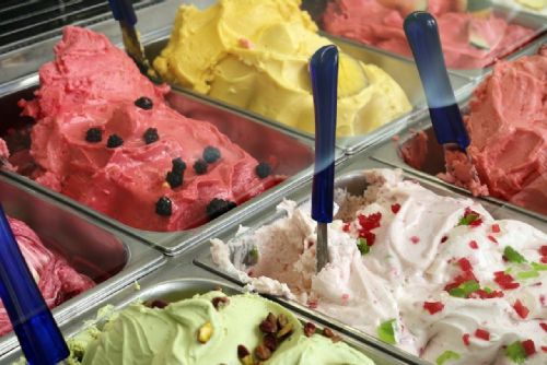 Foto: Automatické výrobníky zmrzliny, výrobníky ledu a drtiče pro profesionální gastronomii