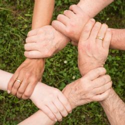 Jak propojit školení s teambuildingem v Praze?