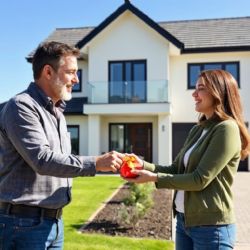 Kupní smlouva na nemovitost - specifická rizika z pohledu právníka v Praze