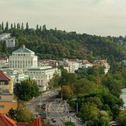 Omezení na Podolském nábřeží končí: Dvorecký most téměř hotov!