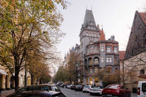 obrázek:Pařížská ulice zůstává mezi dvaceti nejdražšími nákupními destinacemi světa