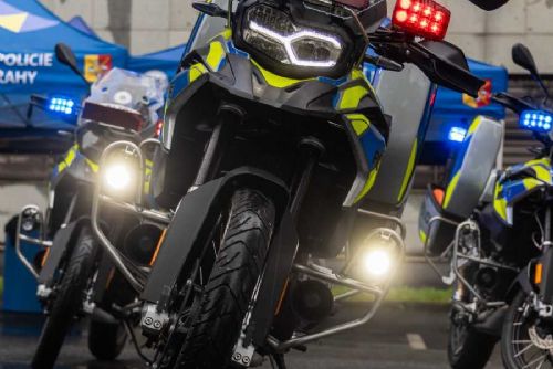 obrázek:Pražská policie zavádí motohlídky: rychlejší reakce v husté dopravě