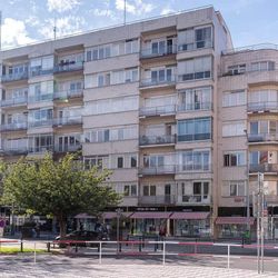 Skleněný palác: luxfery, mramor, výhledy