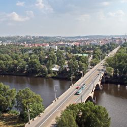 Tramvaje na Libeňském mostě nahrazeny autobusy kvůli stavu mostu