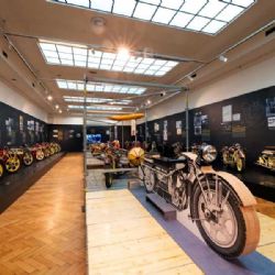 Výstava Čechie-Böhmerland v Praze připomíná 100 let legendárních motocyklů