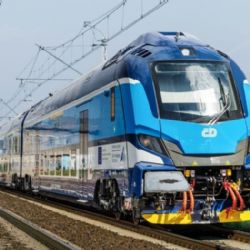 Budeme společně rozvíjet železniční dopravu, podepsali ministr Havlíček a hejtman Vondrák