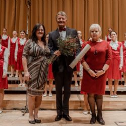 Cena Ministerstva kultury za obor dětských uměleckých aktivit byla předána prof. PhDr. Jiřímu Skopalovi, CSc.