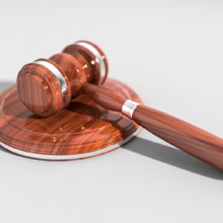 Česko se přiblížilo soudnímu rozsudku ve sporu o střet zájmů