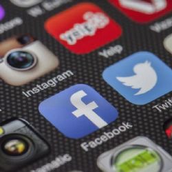 Dovolená v pohodě? Aktivujte si službu SMS-INFO!