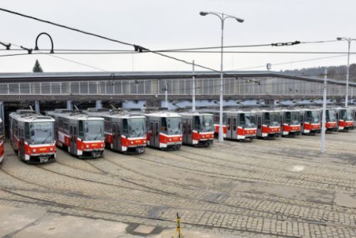 Foto: DPP se rozloučí s tramvajemi T6A5, do pravidelného provozu vyjedou naposledy tuto sobotu