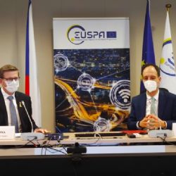 Důležitý krok pro budoucnost kosmické agentury v Praze: Dodatek smlouvy jí umožní růst