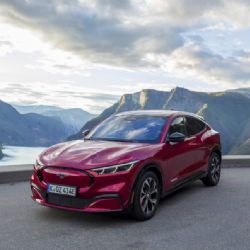 Ford Mustang Mach-E přijíždí