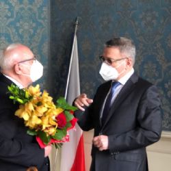 Ivan Neumann byl oceněn medailí Artis Bohemiae Amicis