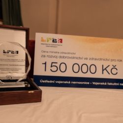 Ministr Vlastimil Válek ocenil poskytovatele zdravotních služeb za rozvoj dobrovolnictví