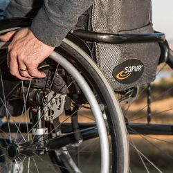 MMR na odstranění bariér v bytových domech poskytne 82 milionů korun