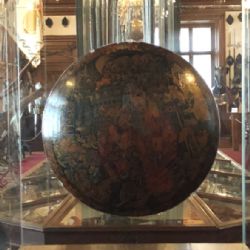 Na zámek Konopiště se vrátil vzácný štít odcizený za války nacisty