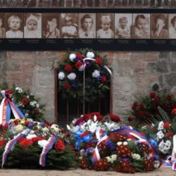 Náměstek ministra kultury Vlastislav Ouroda uctil památku obětí operace SILVER A