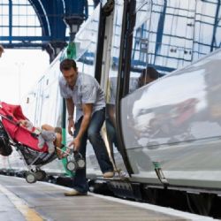 Od dubna žáci, studenti a starší 65 let cestují za půlku, sleva zůstává jako podpora veřejné dopravy