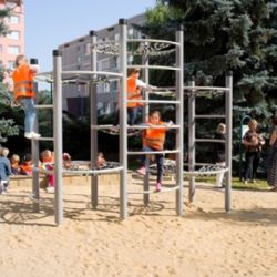 Praha 13 otevřela nově zrekonstruované dětské hřiště